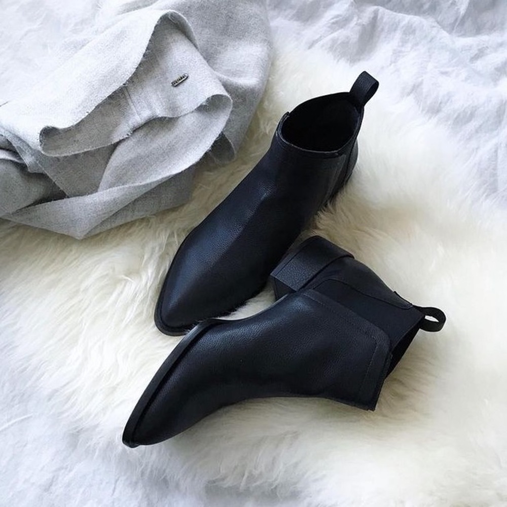 Arno Cooperative Chiara Classic Pointes Toe Ankle Boots 7.5